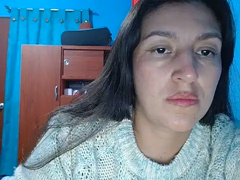 SarahFriendly live XXX chat