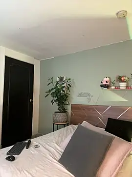 دردشة YariRose الجنسية المباشرة