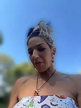Chatroom XXX en direct de lil_jiggly