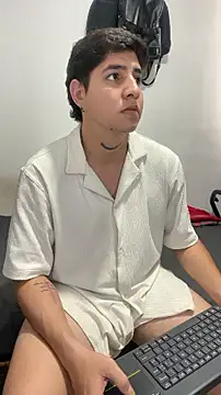 Fozil_Dvice live XXX chat