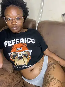 YummyMelanin117 - Spoil me daddy