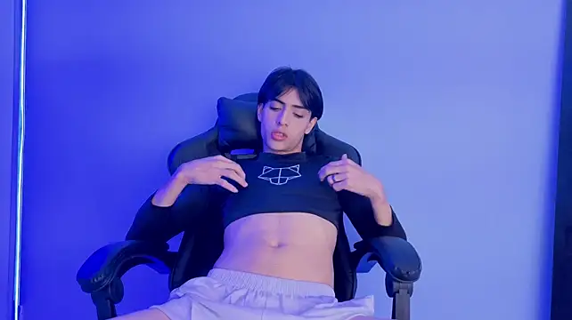 XXX chat uživo modela Apolo_Noir