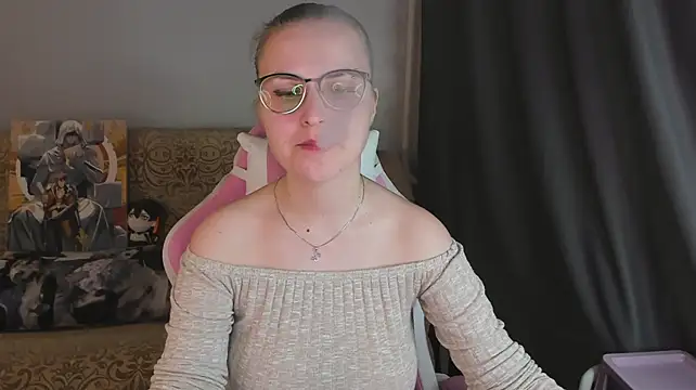 צ'אט XXX בשידור חי של MissBrightShine