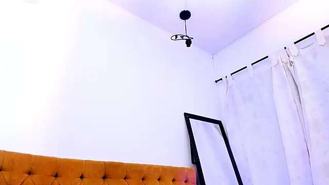 Katty_West's Live XXX Chat