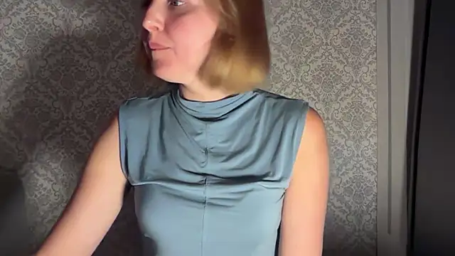 Virelona's Live XXX Chat