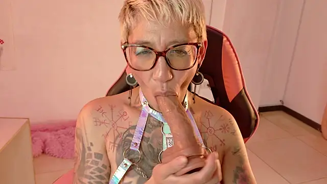 Everlyn_Sex - Fuck my pussy cow girl💜