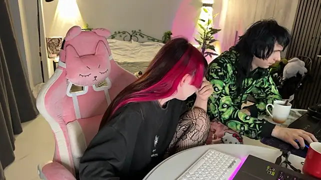 h3ntai_baby live XXX chat