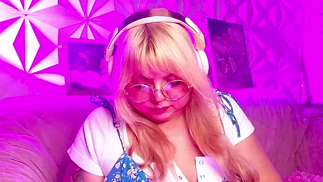 Czat XXX na żywo – Satyn_doll