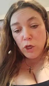 Czat XXX na żywo – BettyandGold