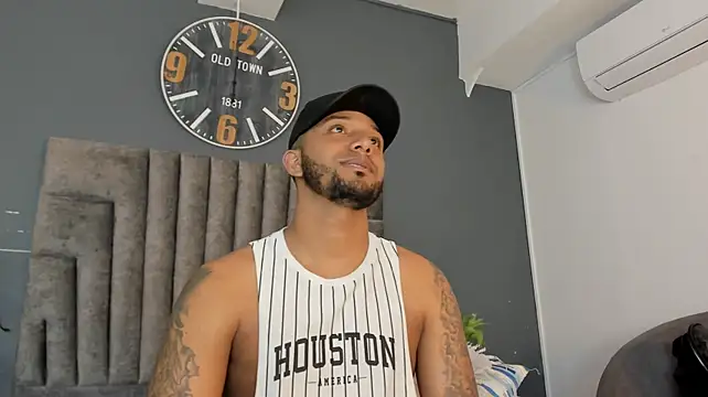 XXX chat uživo modela Robin_Rief