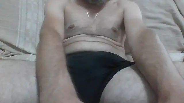 Leo_Big: διαδικτυακό σόου στην κάμερα