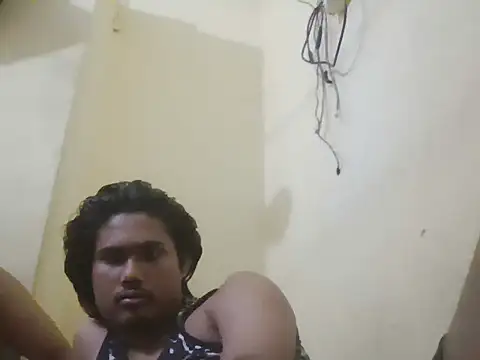 Show modela Nurrekha na web-kameri