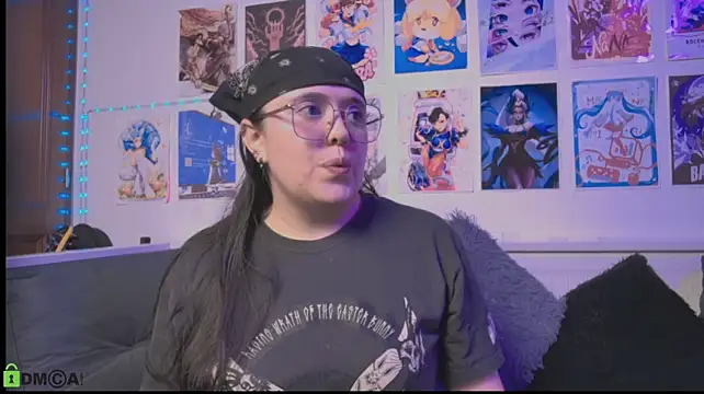 Chatroom XXX en direct de snowblack_