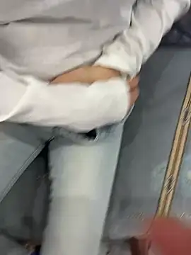 yingzi003 Show Webcam