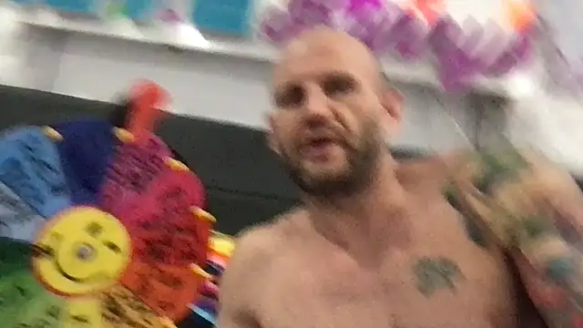 Show modela brianomally na web-kameri
