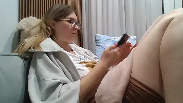 Jugira's Live XXX Chat