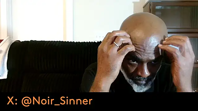 צ'אט XXX בשידור חי של sinnernoir
