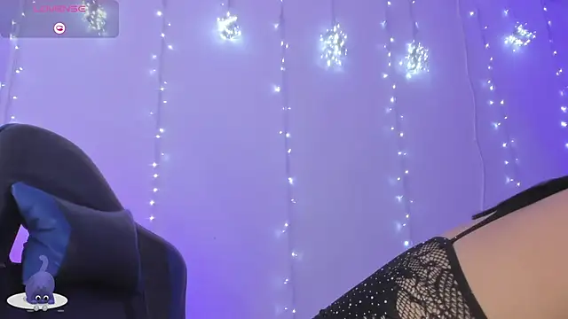 XXX chat uživo modela roseliam25