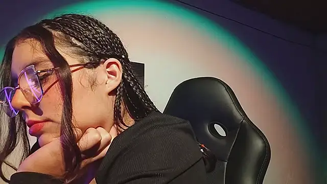XXX chat uživo modela Pao_Ly
