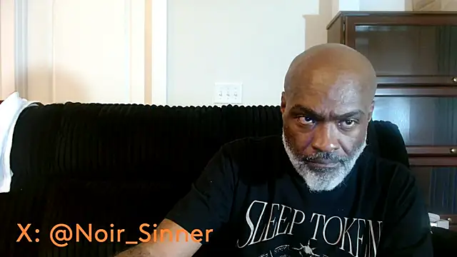 צ'אט XXX בשידור חי של sinnernoir