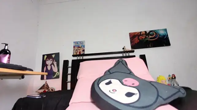 Chirlleyy - 4 fingers in my pussy