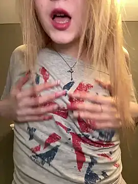 Živý XXX chat MarlboroWeb
