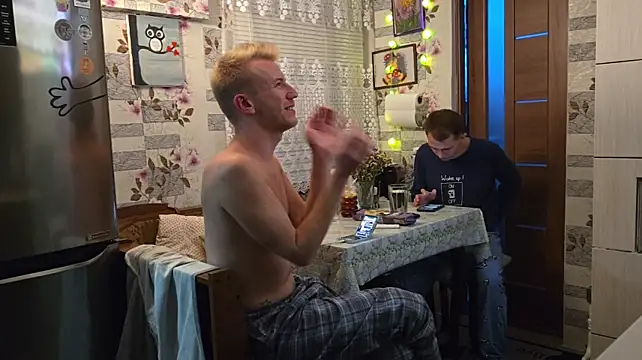 XXX chat uživo modela Vuitton