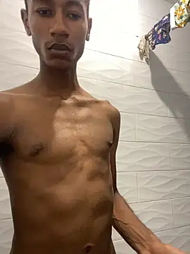 Badboy_00s 在線直播表演