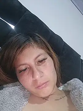 Nahomi-lov - Show pussy