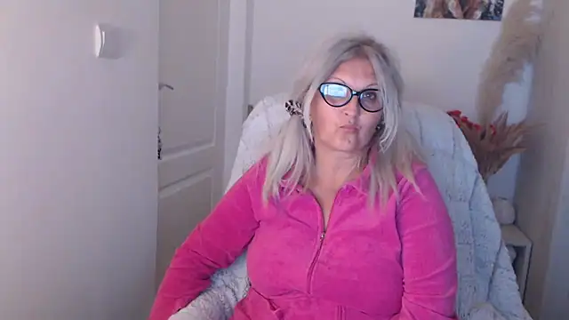 Czat XXX na żywo – Divineblond