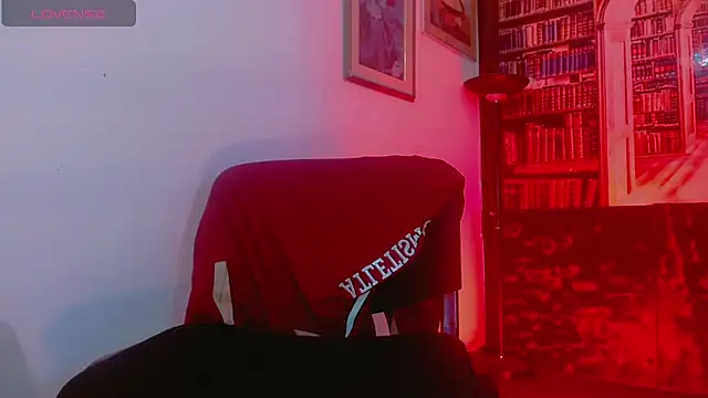 Lily_Collins_ live XXX chat