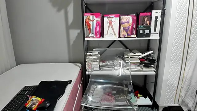 squirtgame Adlı Modelin Canlı XXX Sohbeti