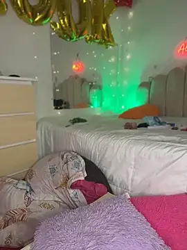 AlisonHoot69 - show pussy mami missionary