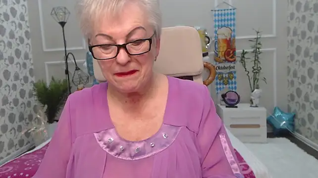 KayleSmoll's Live XXX Chat