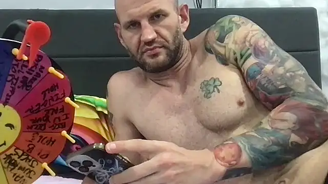 brianomally XXX чат на живо