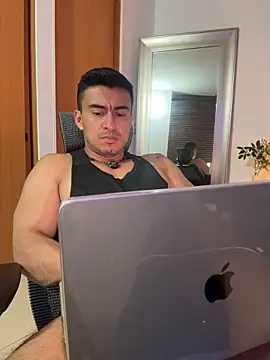Chris_Clarck Live XXX-Chat