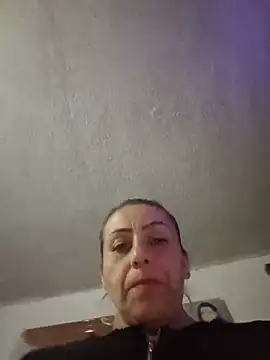 maynor_1998's Live XXX Chat