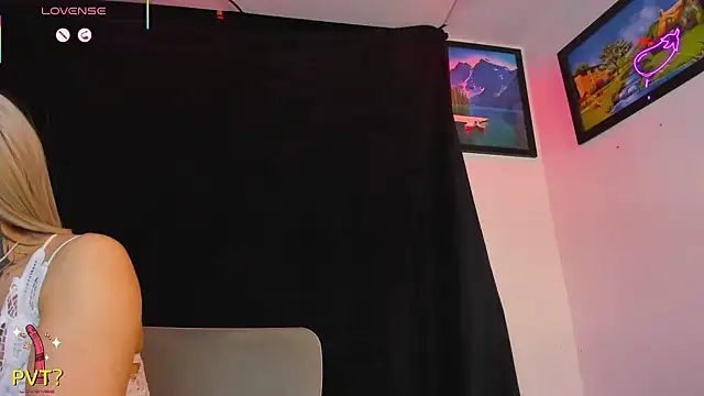 Živý XXX chat naughty_trans_dolls