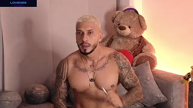 Seth_Vegaa Adlı Modelin Canlı XXX Sohbeti
