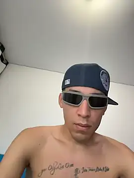 Chat XXX ao vivo de bully_boss