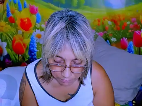 دردشة indianroxy الجنسية المباشرة