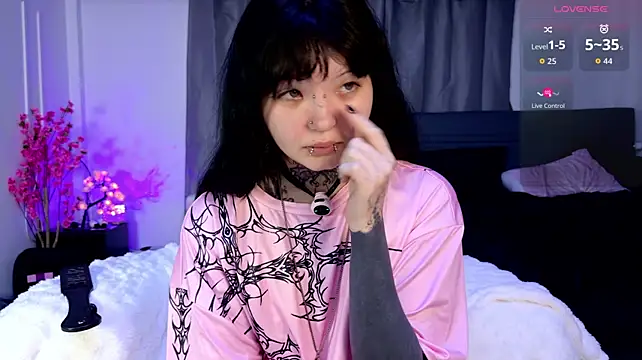 XXX chat uživo modela Lein_Bone