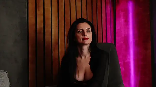 XXX chat uživo modela LadyAnyaa