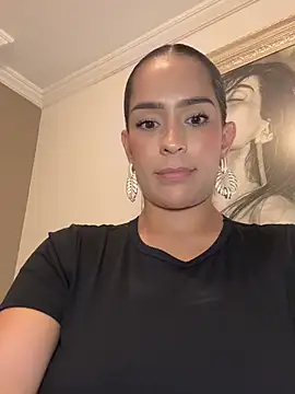 Mau_White - show my tits GLT 4 photos toppples