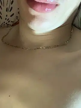 MiroKari2 Adlı Modelin Canlı XXX Sohbeti