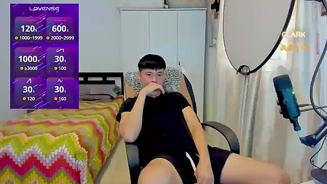 clarkdangerous Chat XXX in diretta