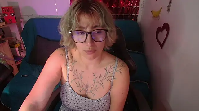 Miacatsito3 - naked *10min+3 sexy pics for last tiper