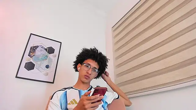 Chat +18 de Cj_davis_ ao vivo