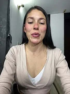athena_sexxxy Adlı Modelin Canlı XXX Sohbeti