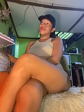 ASIANMISTRESSSS – Live XXX-chat